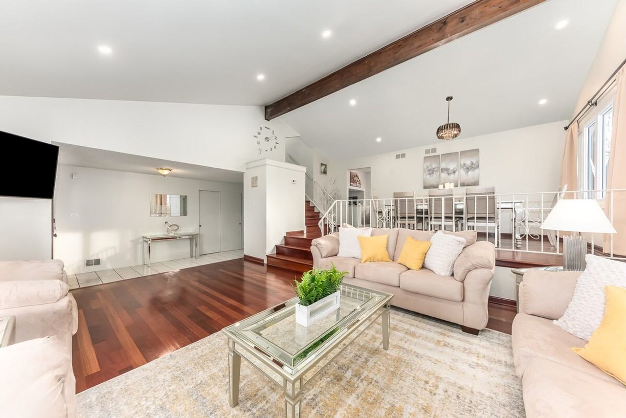 8526 W 107th St #1285090P - Photo 4 of 23