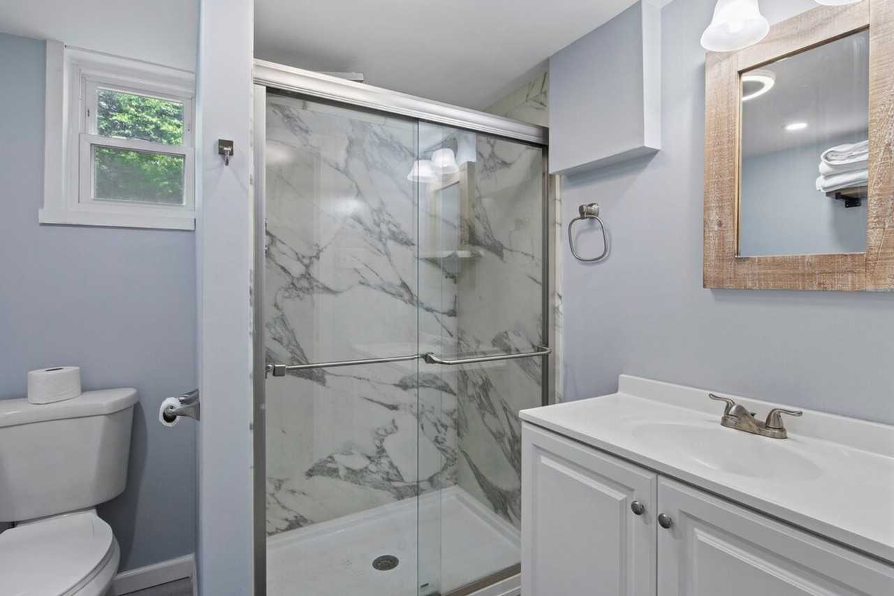 229 S Peters Rd #1312615P - Photo 6 of 14