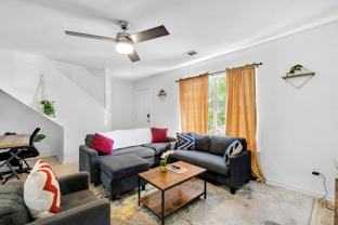836 Richmond St - Photo 1 of 1