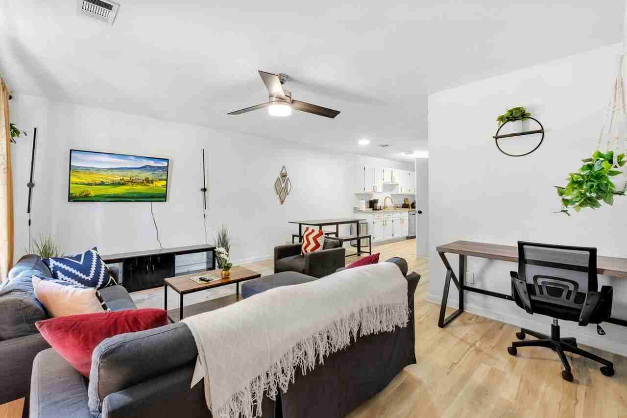 836 Richmond St #1319906P - Photo 4 of 50