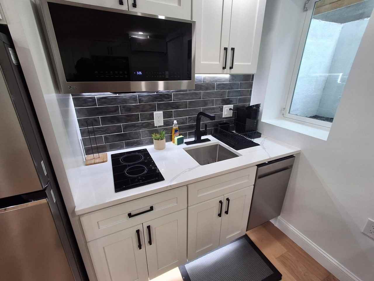 919 Atwells Ave #1373632P - Photo 6 of 11