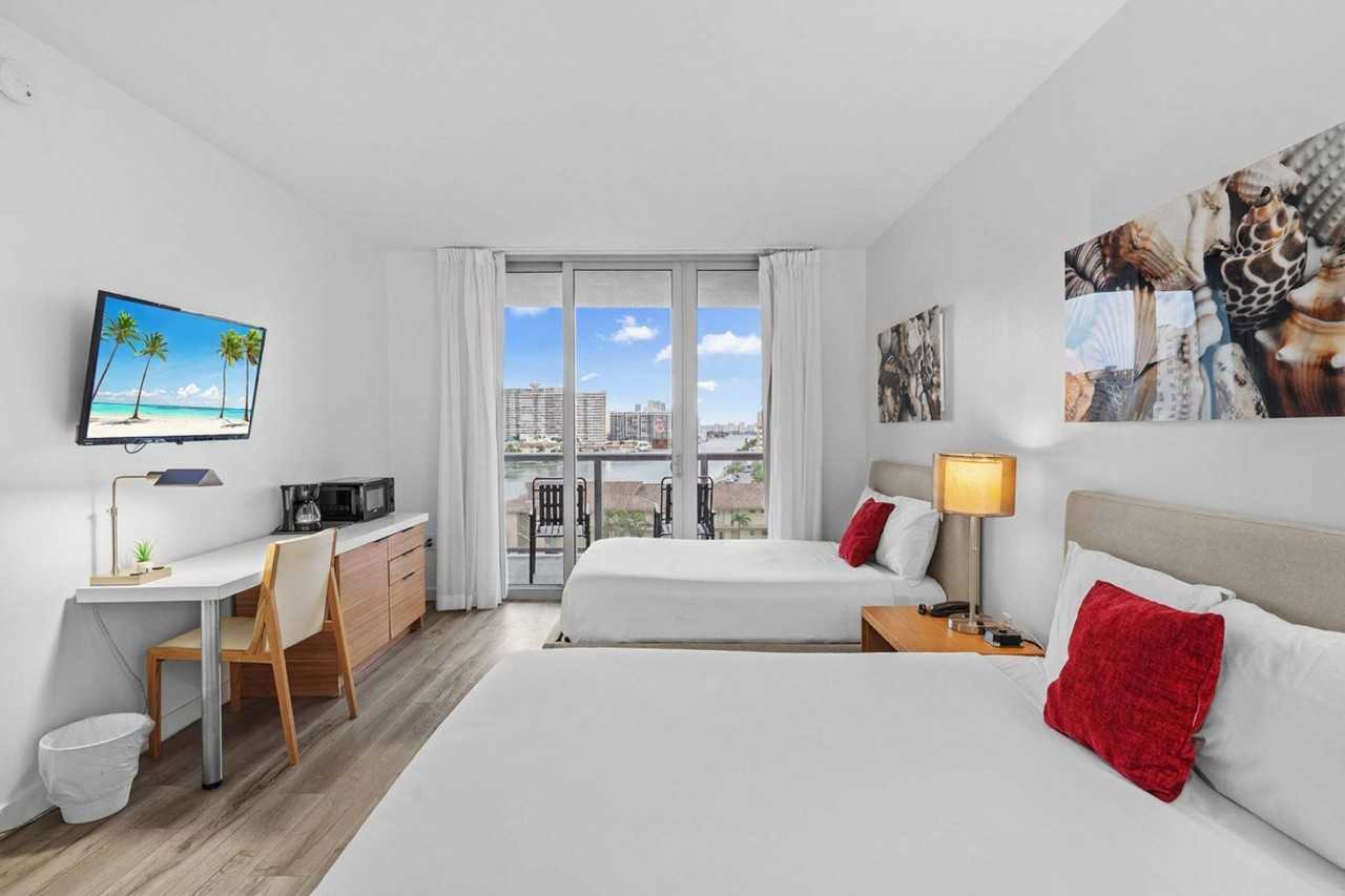 2602 E Hallandale Beach Blvd #1375238P - Photo 4 of 36