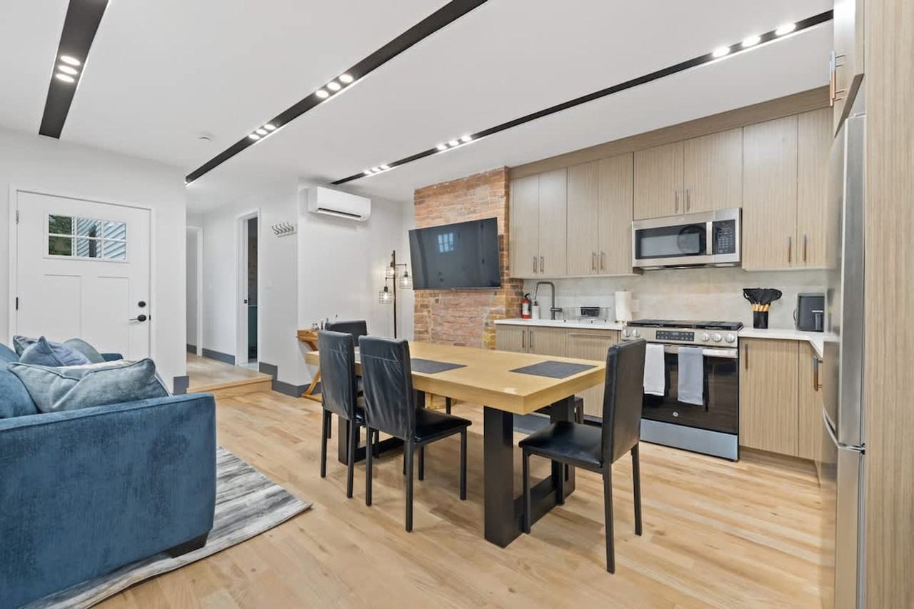 115 Franklin St #1470319P - Photo 6 of 42