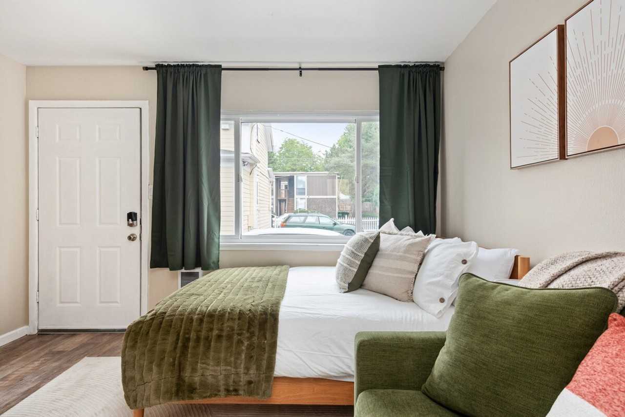 5248 Se Stark St #1471542P - Photo 4 of 25