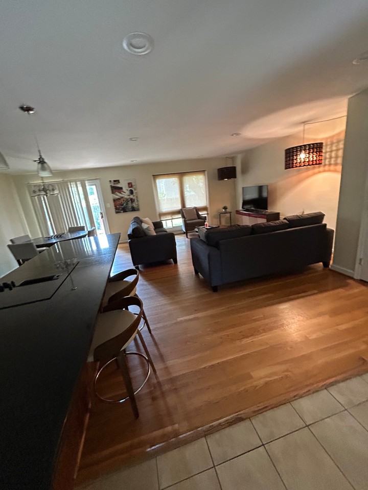 1937 Woodford Rd #1473412P - Photo 3 of 18