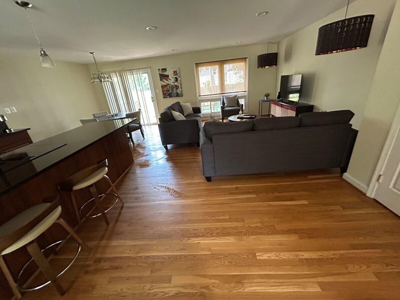1937 Woodford Rd #1473412P - Photo 4 of 18