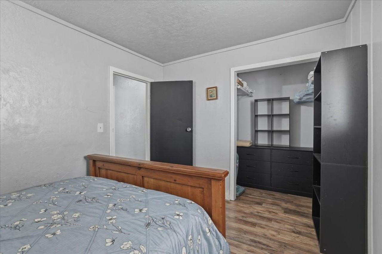 290 E 4th S #1492770P - Photo 7 of 14