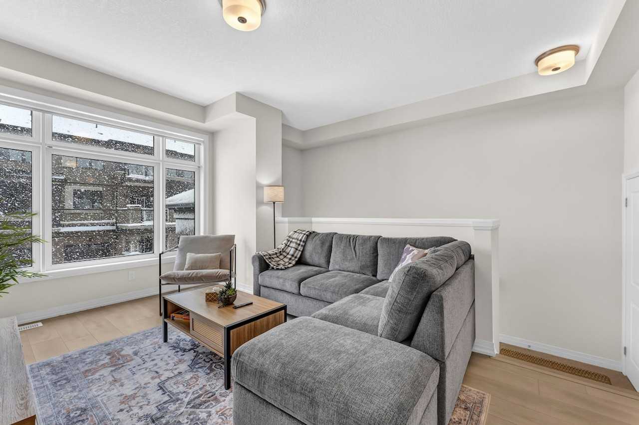 653 Colborne St #1504440P - Photo 2 of 33