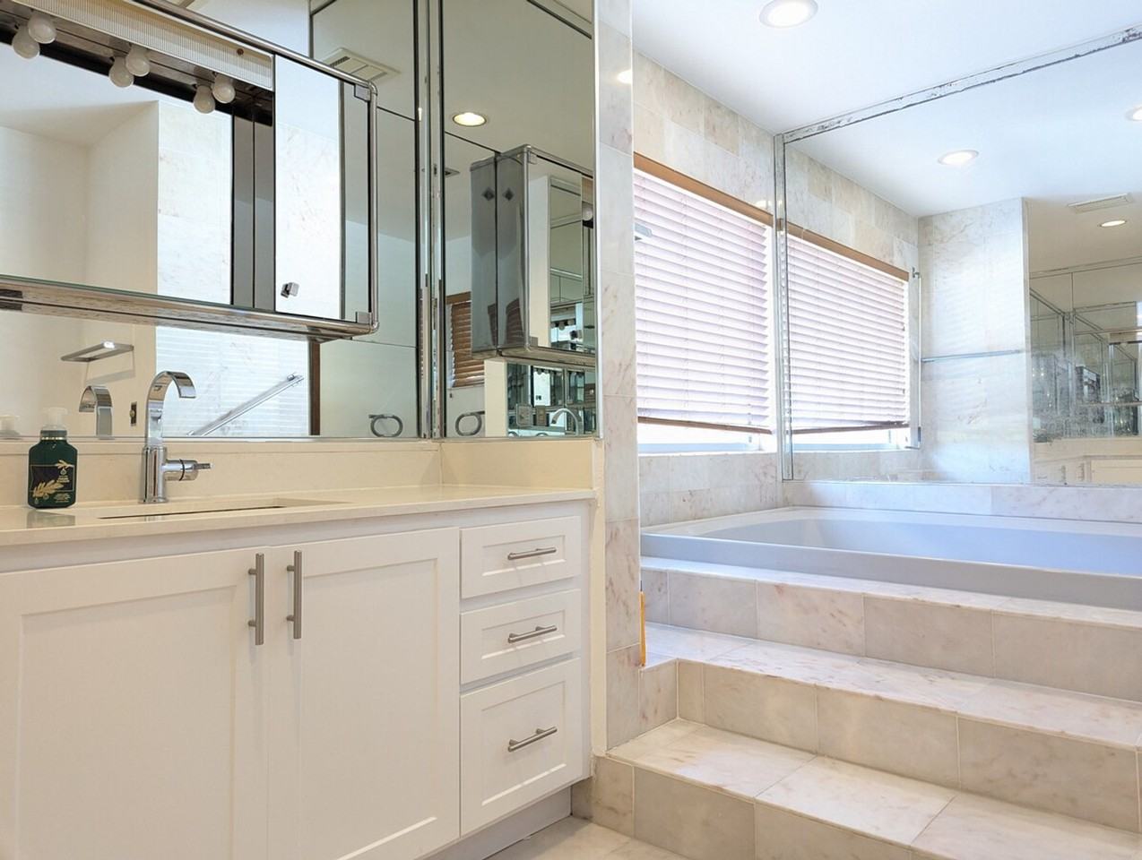 2945 Sw 18th St #1338516P - Photo 6 of 24