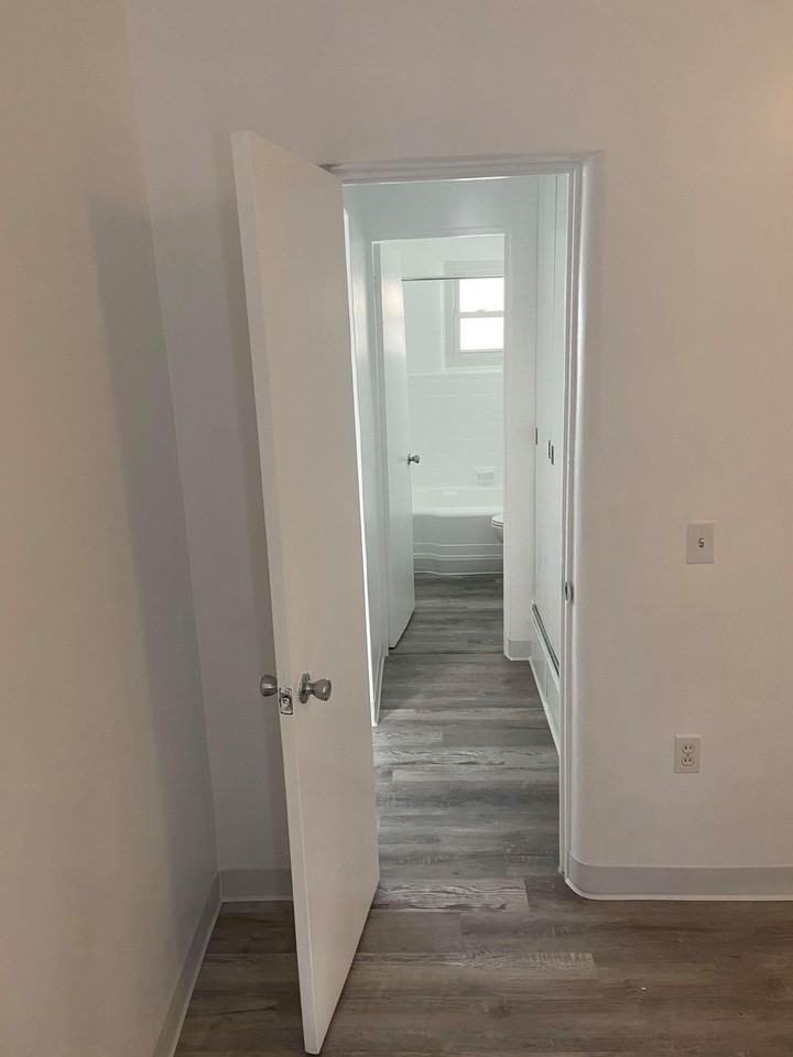 3727 Kirkup Ave #B - Photo 4 of 11