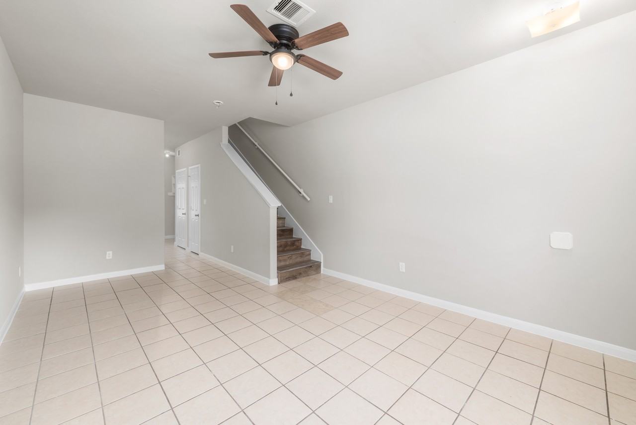 7522 Tejas Rd #8 - Photo 7 of 21