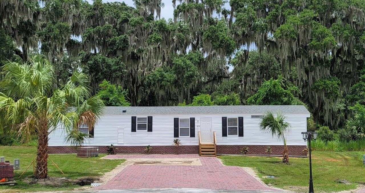 4074 Nw 40th Ter - Photo 2 of 12