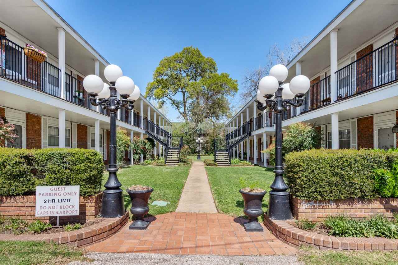401 E Main St #8