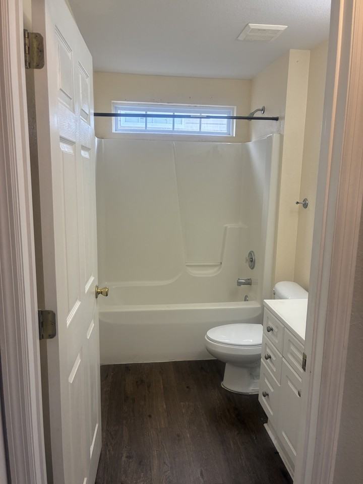 2772 Westbrook Ct - Photo 4 of 10