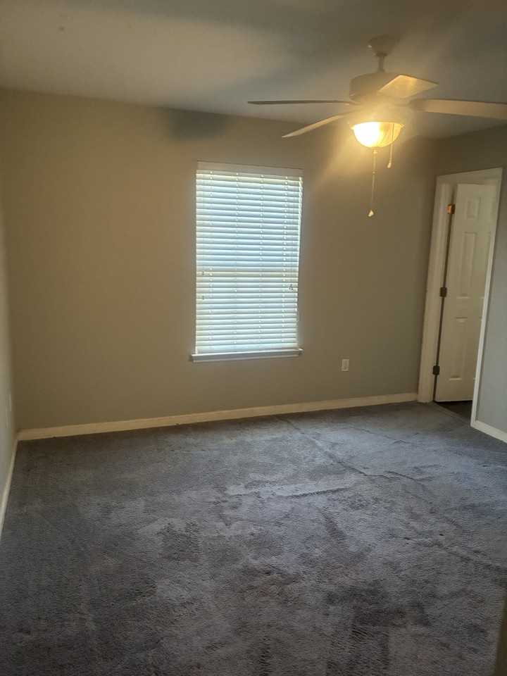 2772 Westbrook Ct - Photo 7 of 10
