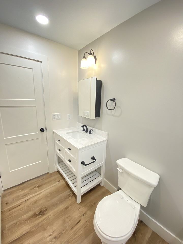 160 Bronson St - Photo 5 of 9