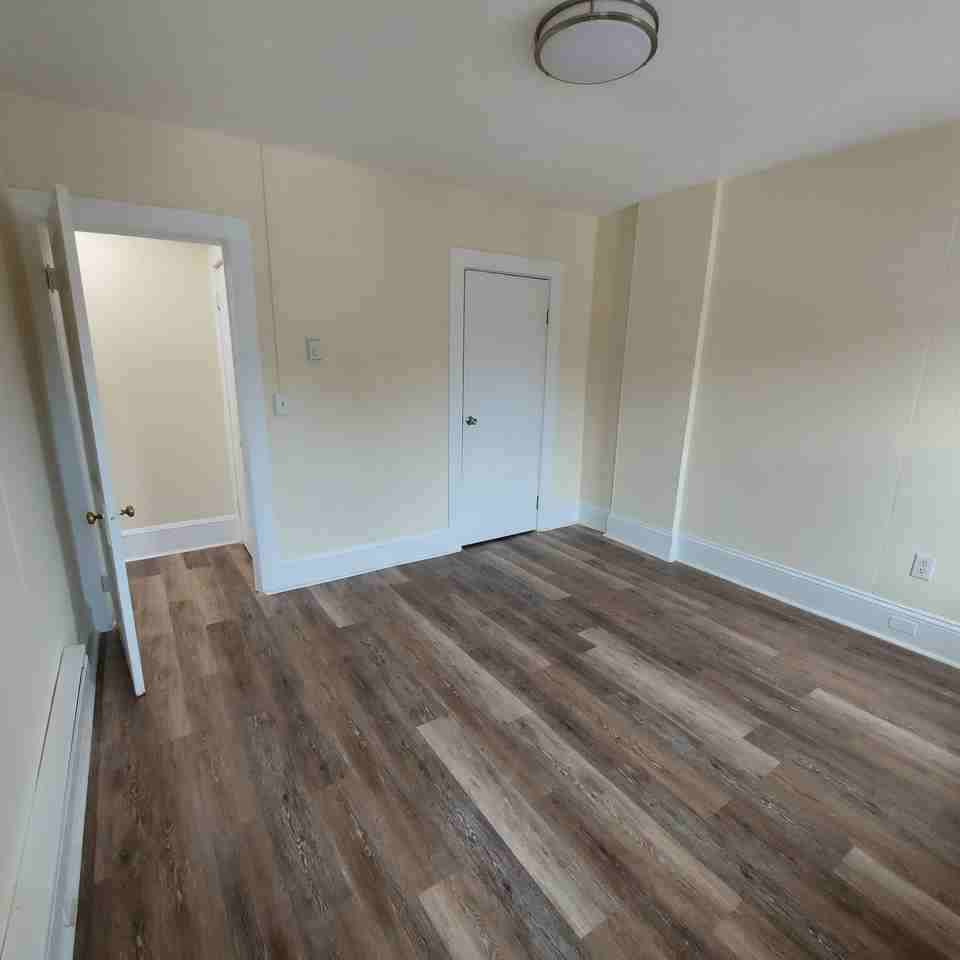 398 S Main St #3 - Photo 5 of 12