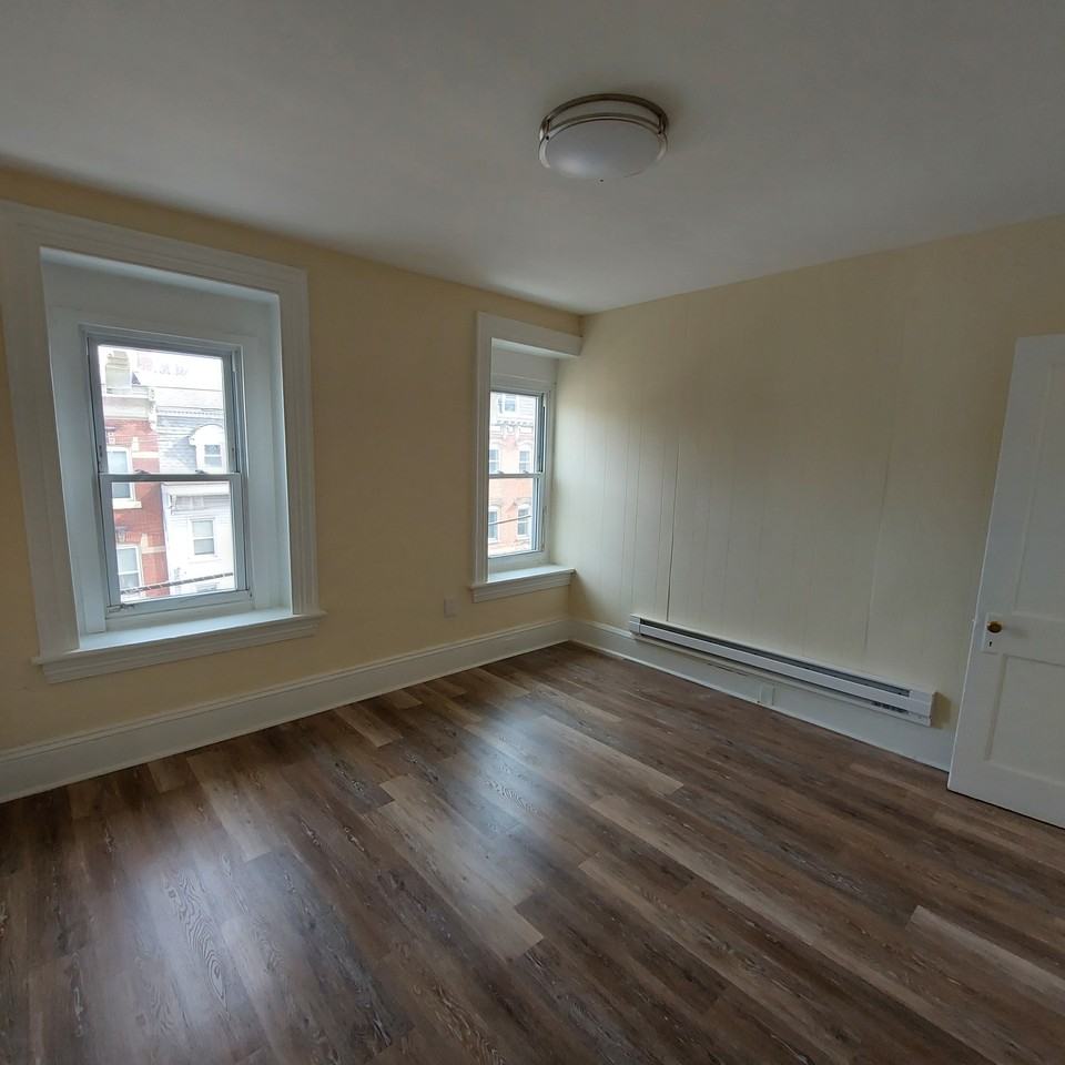 398 S Main St #3 - Photo 7 of 12