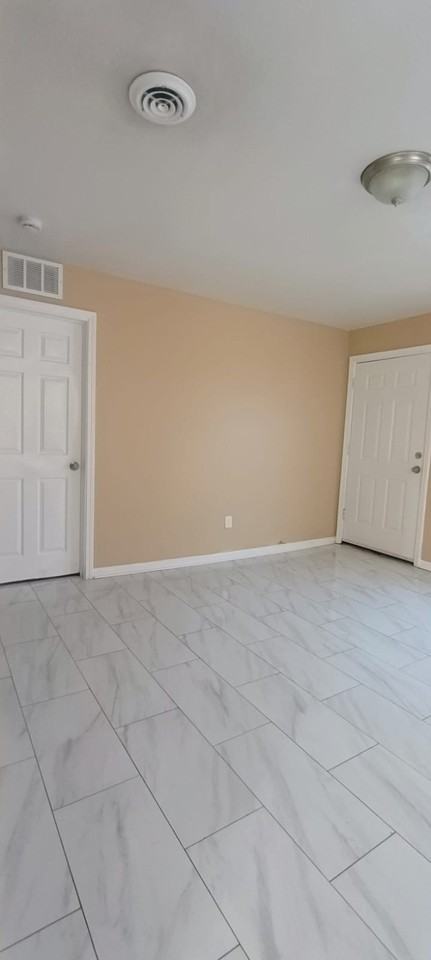 8353 Alpine St - Photo 6 of 14