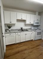 featured image of 1221 Lake Dr #38