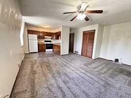 featured image of 207 E Wate St #L