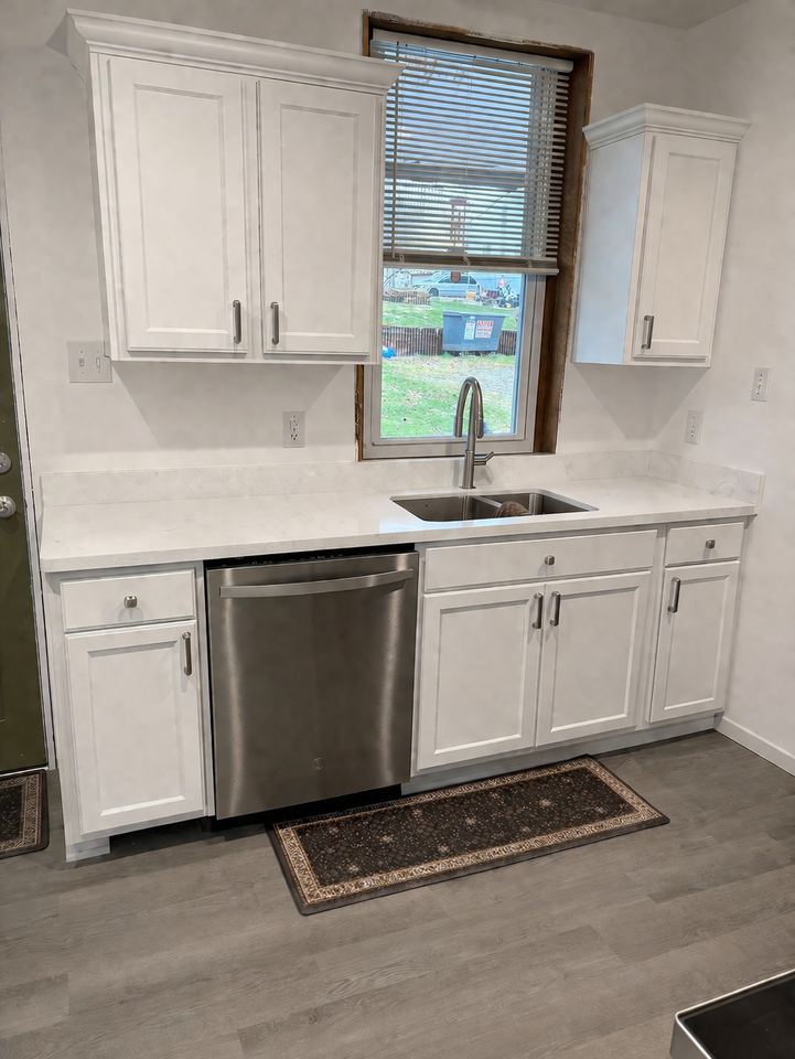 637 Spring St - Photo 6 of 12