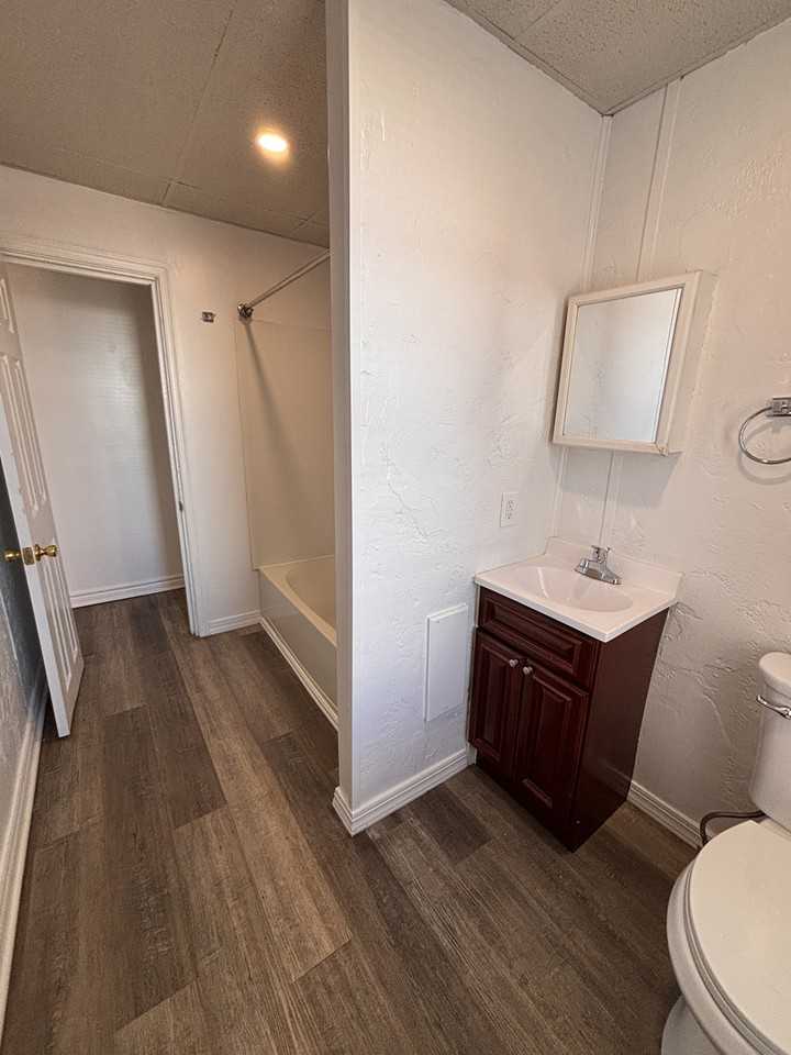 208 S Duke St #3REAR - Photo 5 of 11