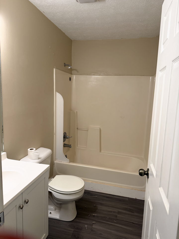 100 Rockcastle St #4 - Photo 5 of 9