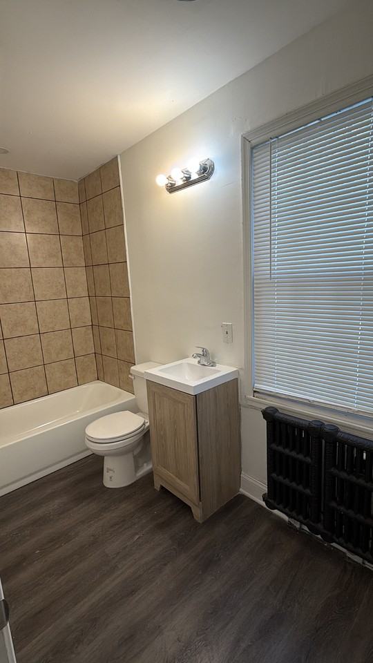 1815 W 2nd St - Photo 3 of 14