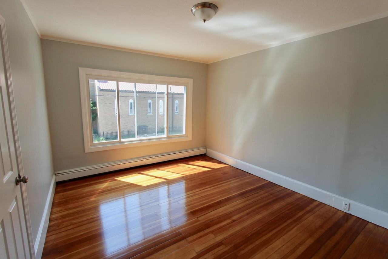 508 Revere St #2 - Photo 4 of 10