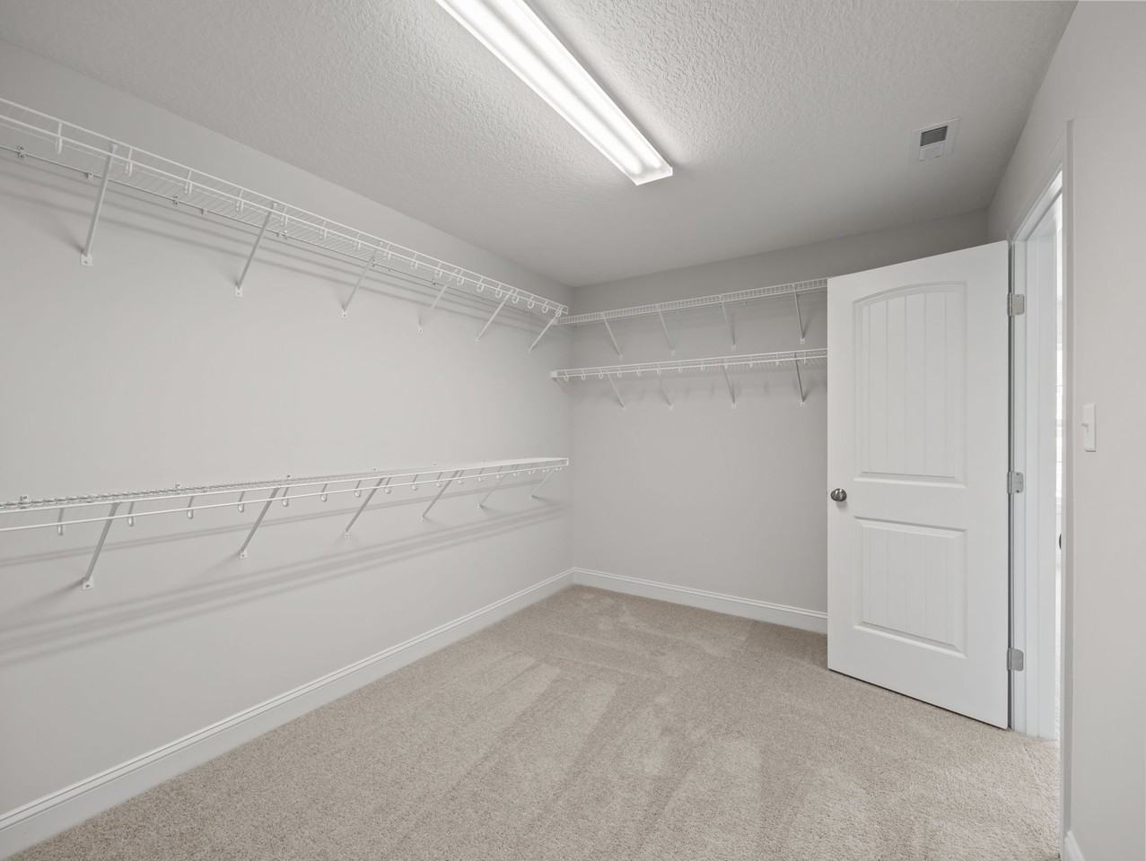 432 Montgomery Dr - Photo 7 of 12