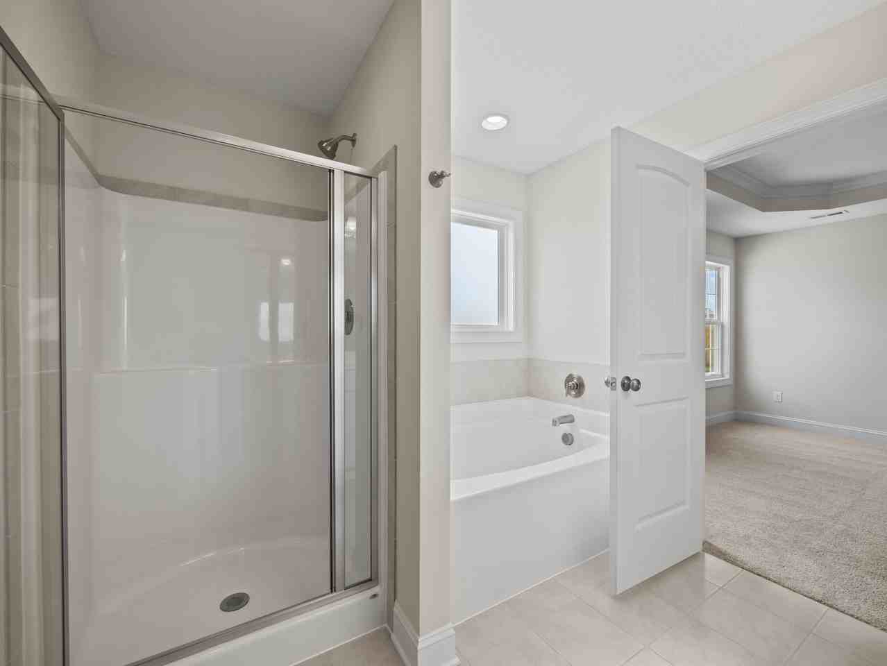 432 Montgomery Dr - Photo 4 of 15