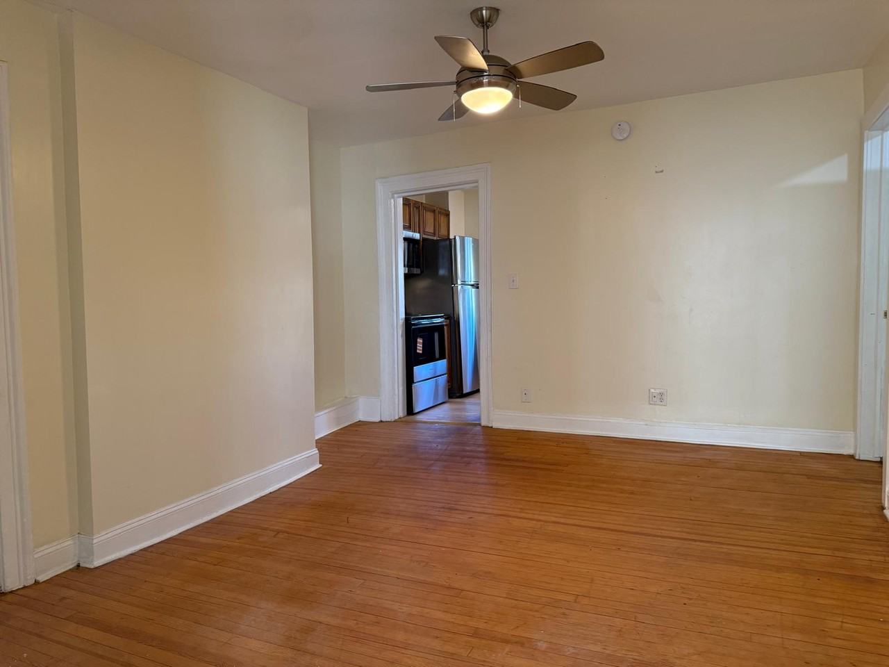 25 Bleecker Pl #1 - Photo 2 of 8