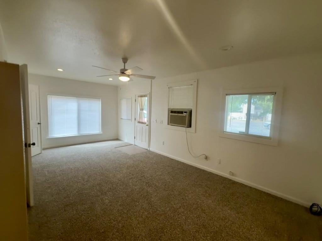 2218 W F St - Photo 3 of 18