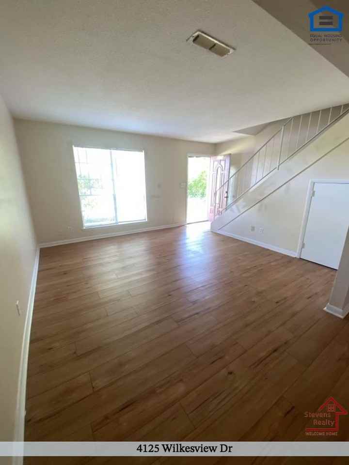 4125 Wilkesview Dr - Photo 5 of 37