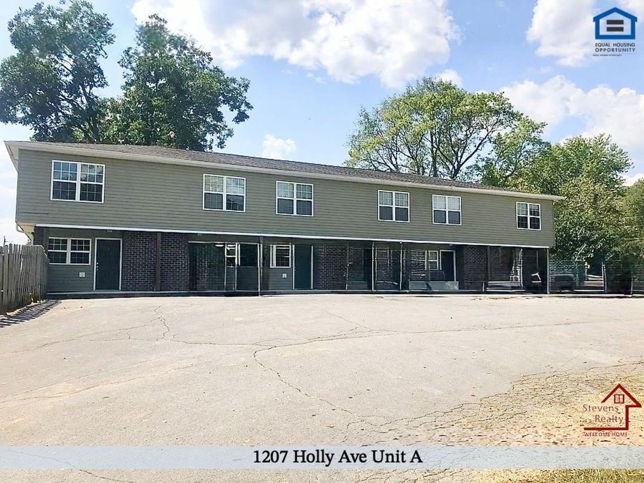 1207 Holly Ave #A - Photo 2 of 47