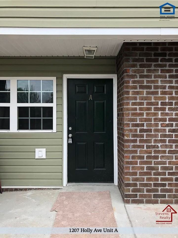 1207 Holly Ave #A - Photo 5 of 47