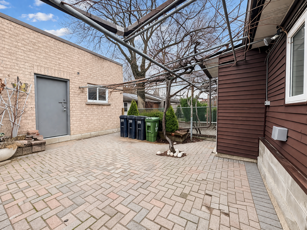 199 Lisgar Street #1 - Photo 3 of 6