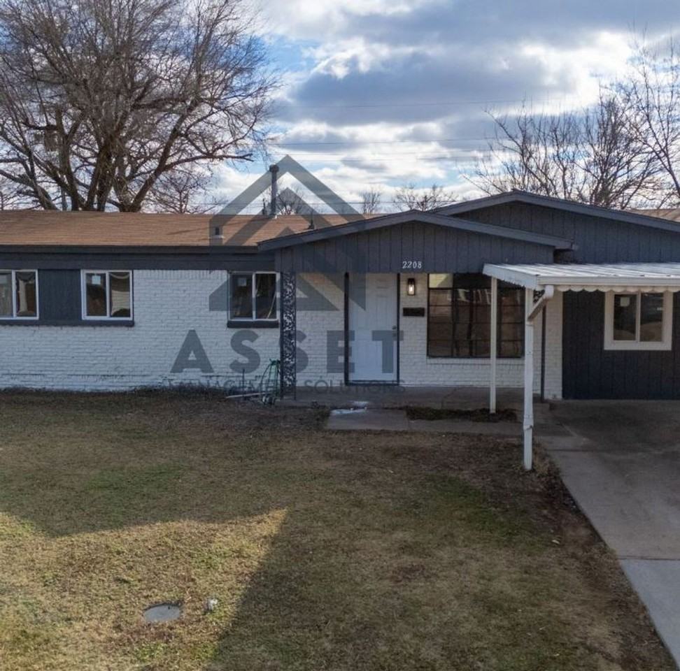 2208 Sw 61st Ter - Photo 2 of 18