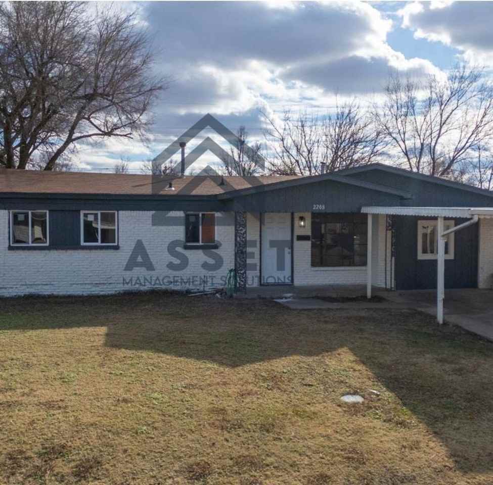 2208 Sw 61st Ter - Photo 3 of 18