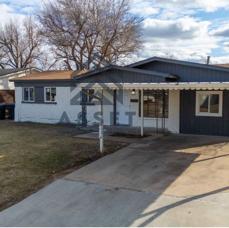 2208 Sw 61st Ter - Photo 4 of 18