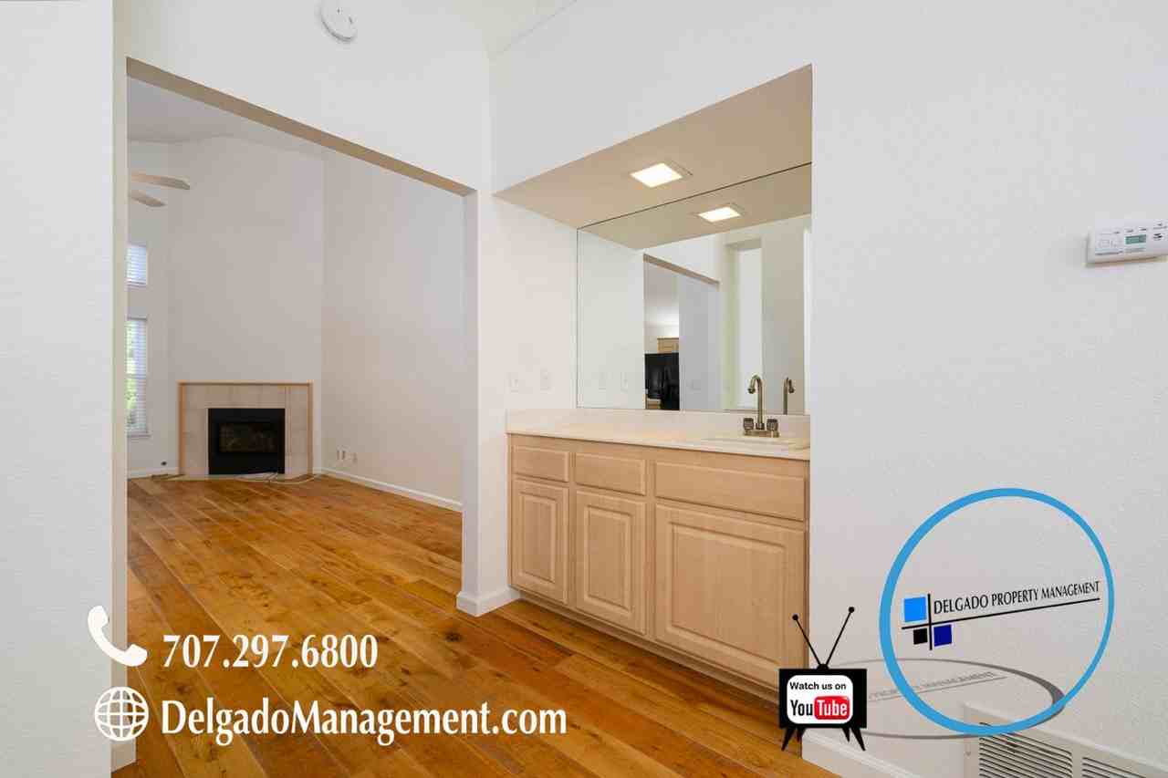 675 Snapdragon Pl - Photo 7 of 39