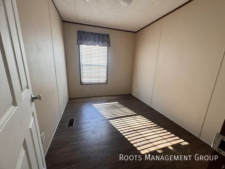 200 Paradise Acres Rd #29 - Photo 5 of 8