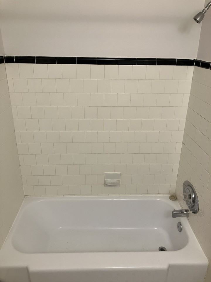 192 Somerset Street West #10 - Photo 5 of 17