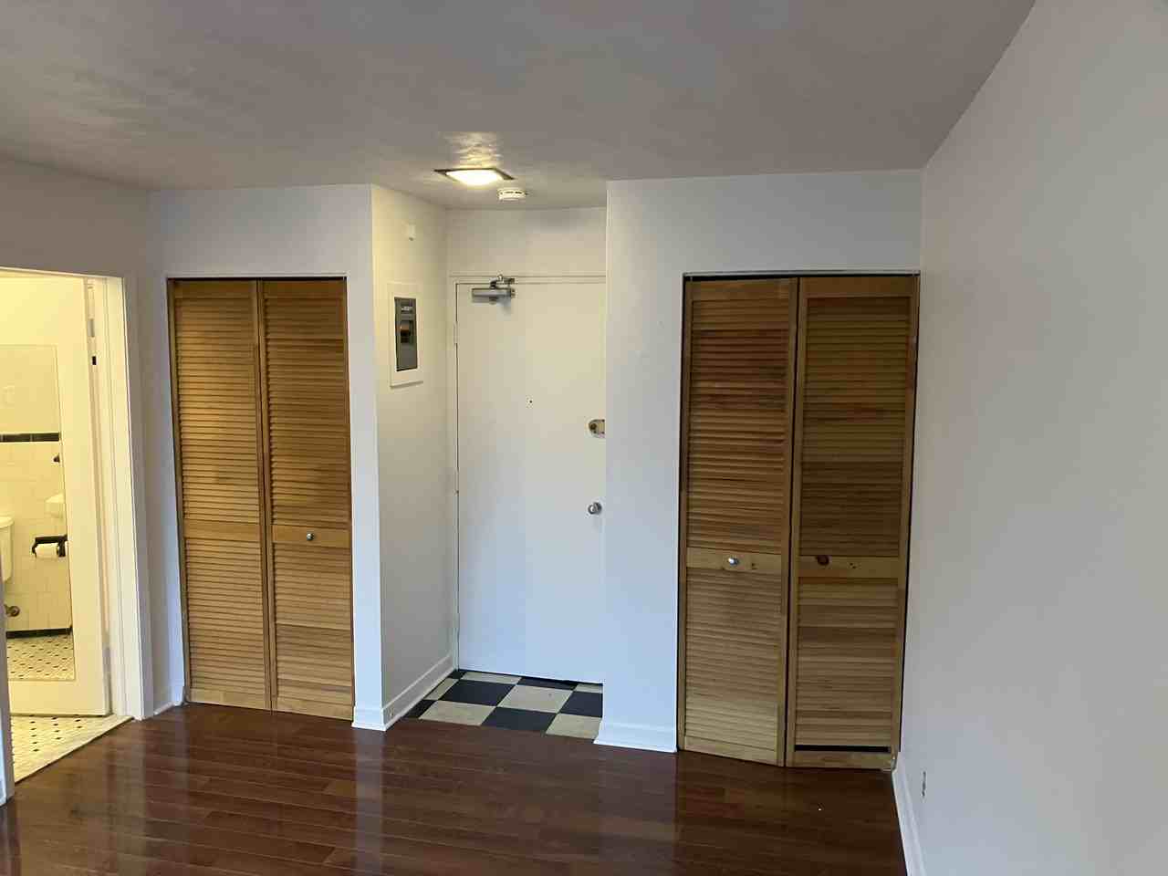 192 Somerset Street West #10 - Photo 7 of 17