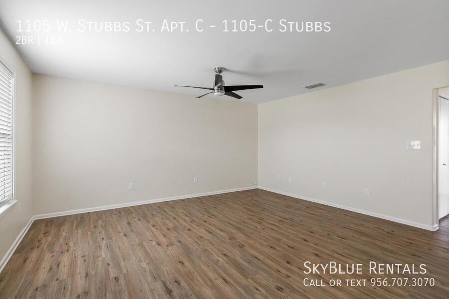 1105 W Stubbs St Apt C - Photo 2 of 24