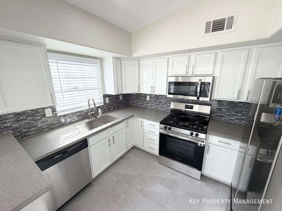 520 Arrowhead Trl #924 - Photo 5 of 19