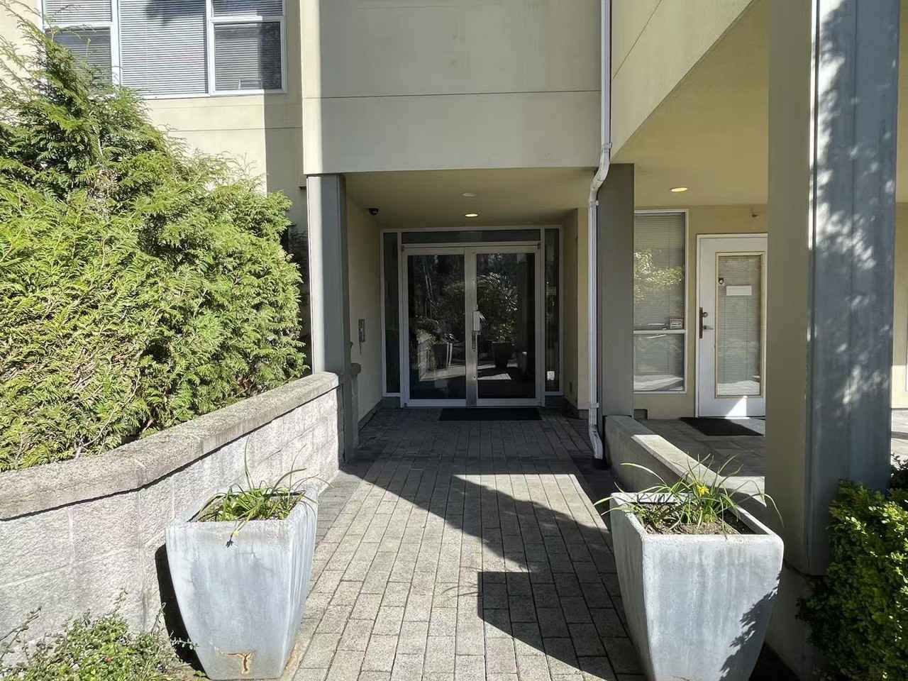 5626 Larch St #204 - Photo 4 of 19