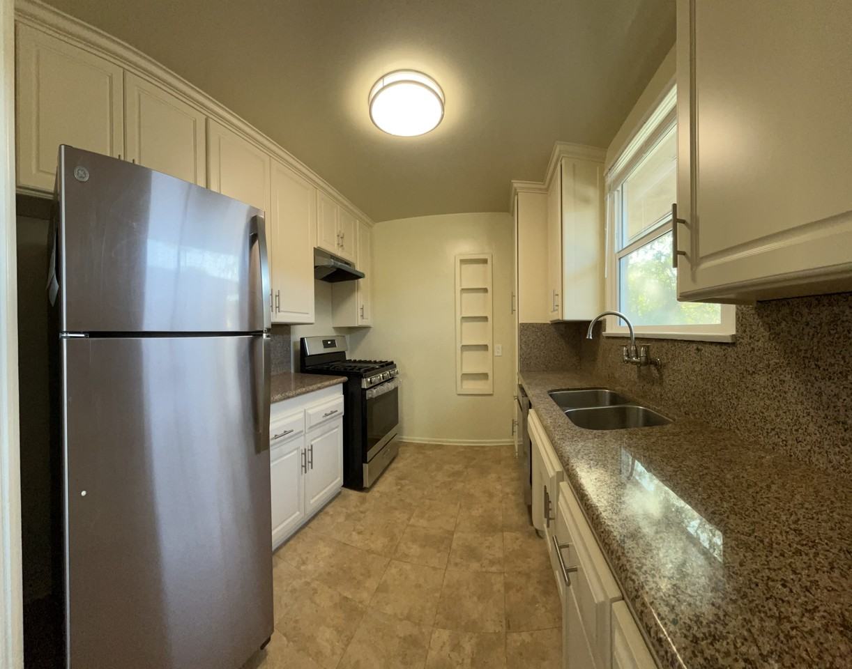 5227 Knowlton Street - Photo 3 of 7