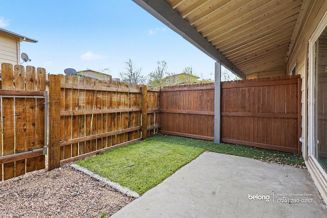 1044 Coronado Pkwy S - Photo 5 of 16